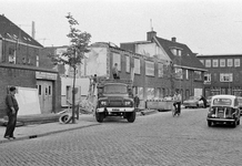 127510 Gezicht op de sloop van de huizen aan de noordzijde van de Nieuwe Daalstraat te Utrecht (Nieuwe Daalstraat ...